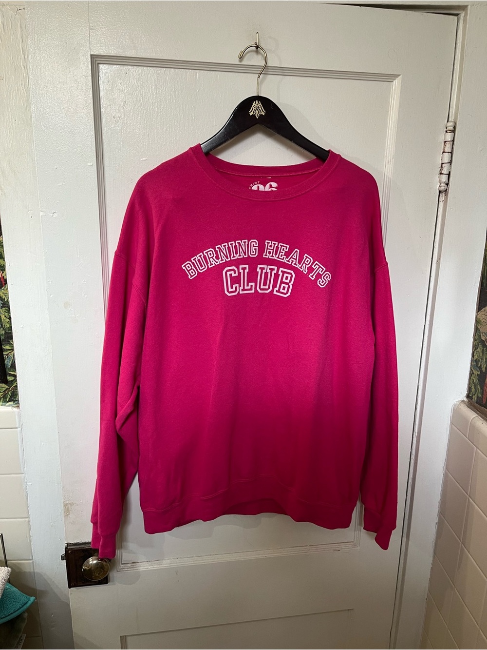 Print 26 Threads "Burning Hearts Club" Pink Crewneck Sweatshirt Size XL EUC